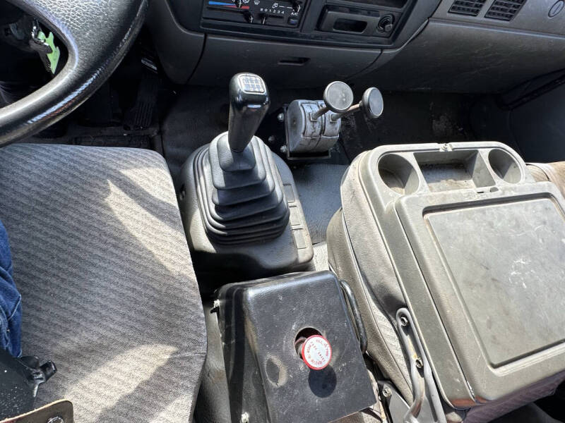 2001 UD Trucks UD2300