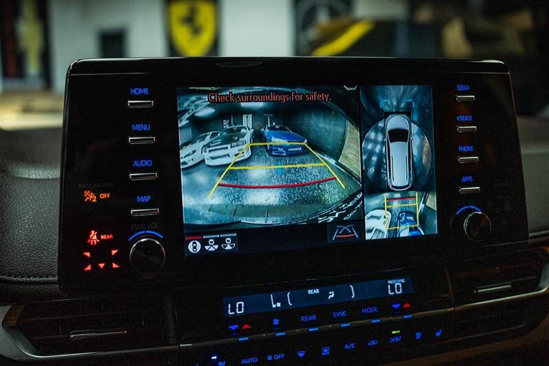 2023 Toyota Sienna Platinum 7-Passenger