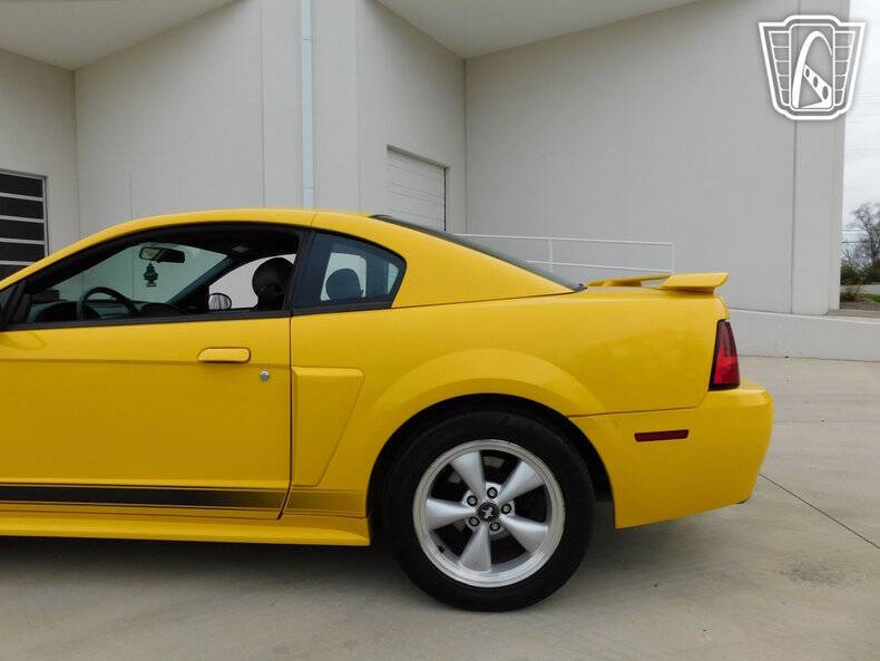 2004 Ford Mustang Mach 1 Premium