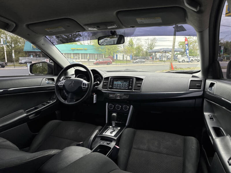 2017 Mitsubishi Lancer ES