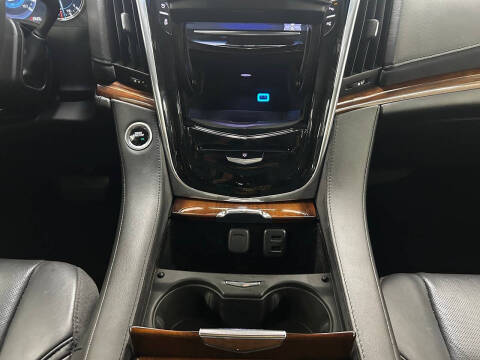 2017 Cadillac Escalade Luxury