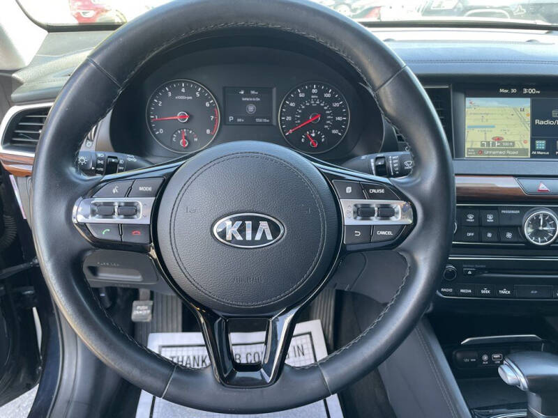 2017 Kia Cadenza Premium