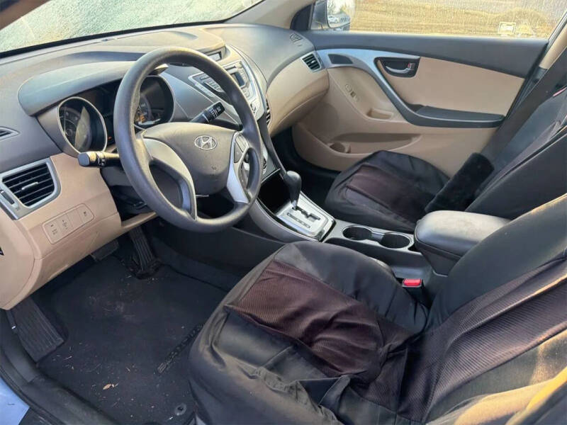 2012 Hyundai Elantra