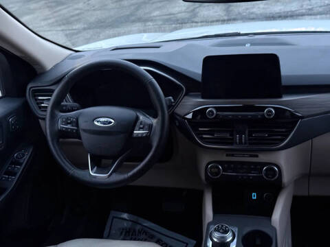 2020 Ford Escape Hybrid Titanium