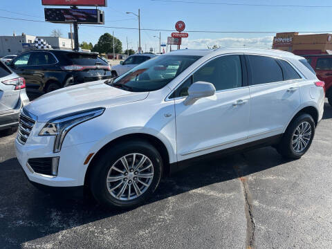 2019 Cadillac XT5 for sale at BILL'S AUTO SALES in Manitowoc WI