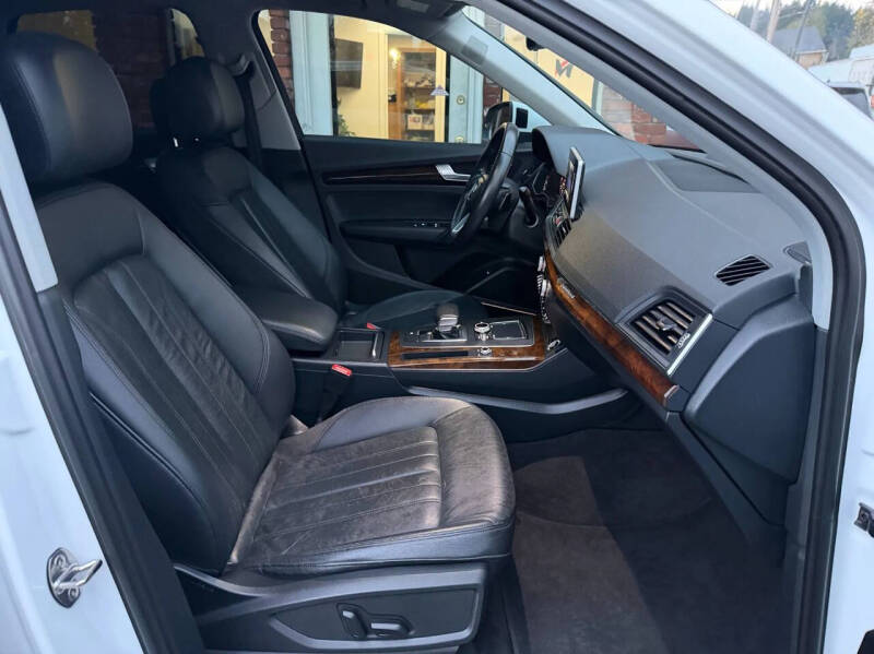 2018 Audi Q5 2.0T quattro Premium Plus