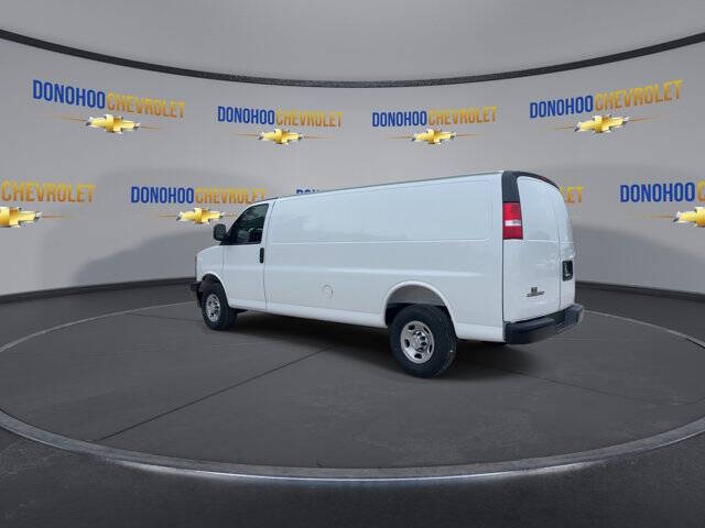2025 Chevrolet Express 2500