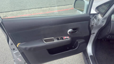 2010 Nissan Versa 1.8 S