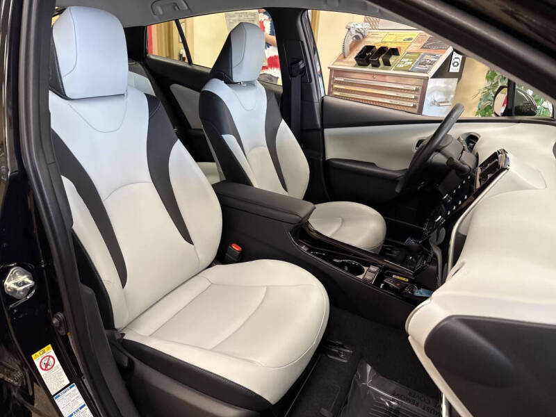 2022 Toyota Prius XLE AWD-e