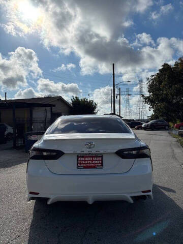 2018 Toyota Camry SE