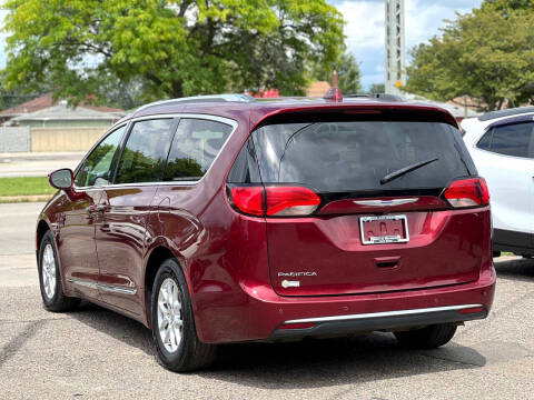 2020 Chrysler Pacifica Touring L