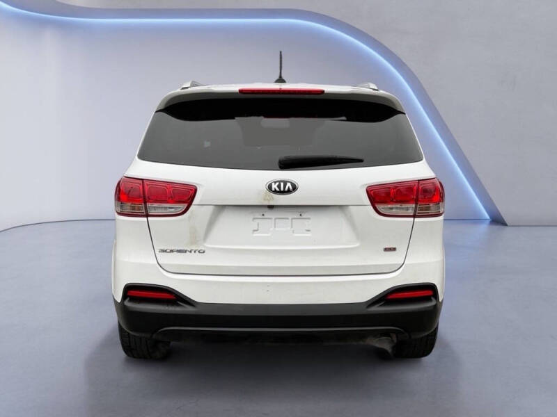 2017 Kia Sorento LX