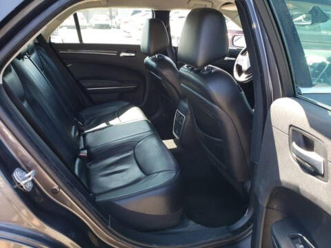 2017 Chrysler 300 Limited