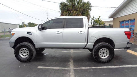2017 Nissan Titan SV
