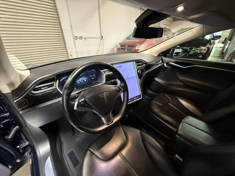 2015 Tesla Model S 85