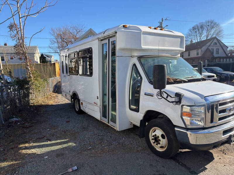 2017 Ford E-Series E-350 SD