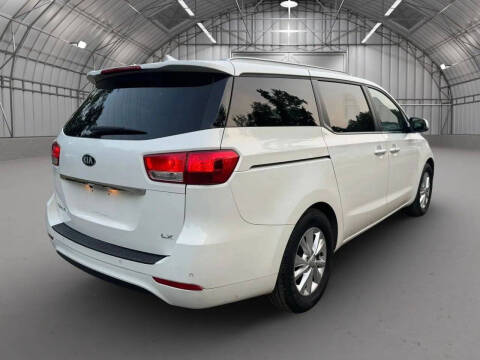 2017 Kia Sedona LX