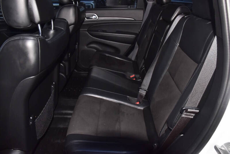 2020 Jeep Grand Cherokee Laredo E