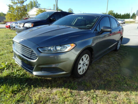 2013 Ford Fusion for sale at Creech Auto Sales in Garner NC