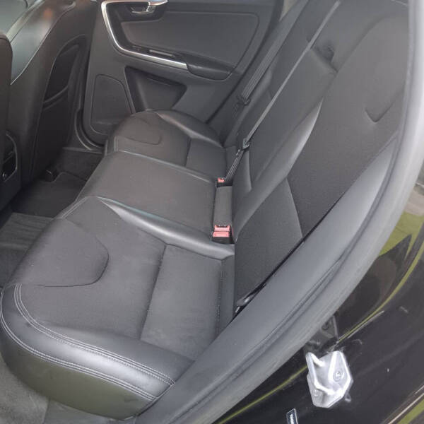 2016 Volvo XC60 T5 Drive-E