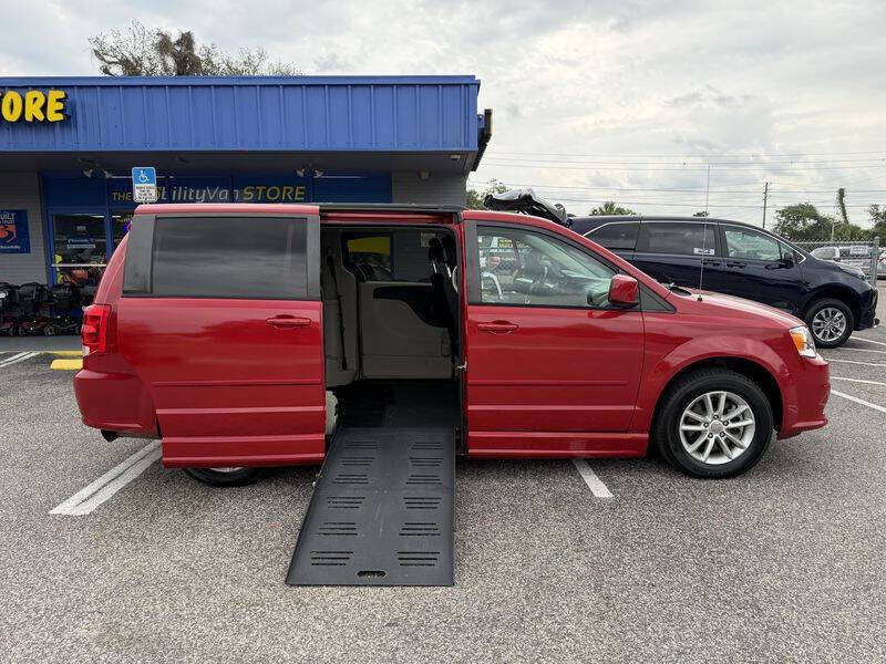 2013 Dodge Grand Caravan SXT's photo