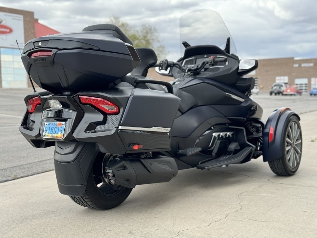 2022 Can-Am Spyder RT Sea-To-Sky 6