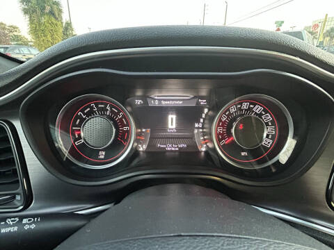 2015 Dodge Challenger SXT