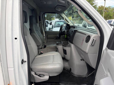 2015 Ford E-Series E-350 SD