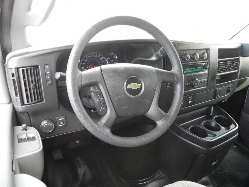 2017 Chevrolet Express 2500