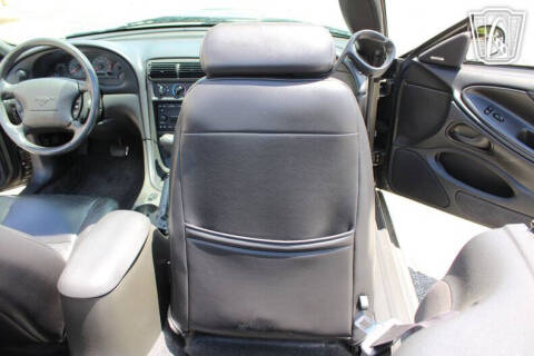 2002 Ford Mustang GT Deluxe