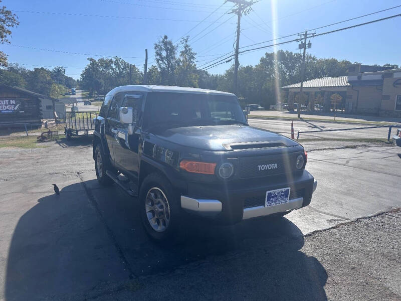 Used 2013 Toyota FJ Cruiser Base with VIN JTEZU4BF9DK012917 for sale in Lindale, TX