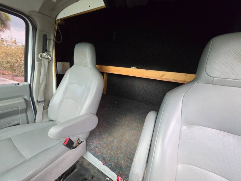 2017 Ford E-Series E-350 SD