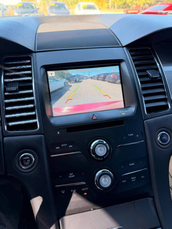 2018 Ford Taurus SEL