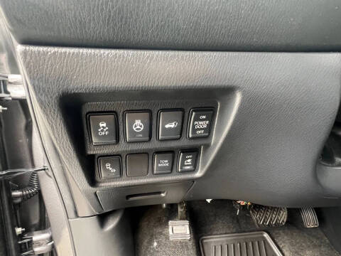 2017 Nissan Pathfinder Platinum