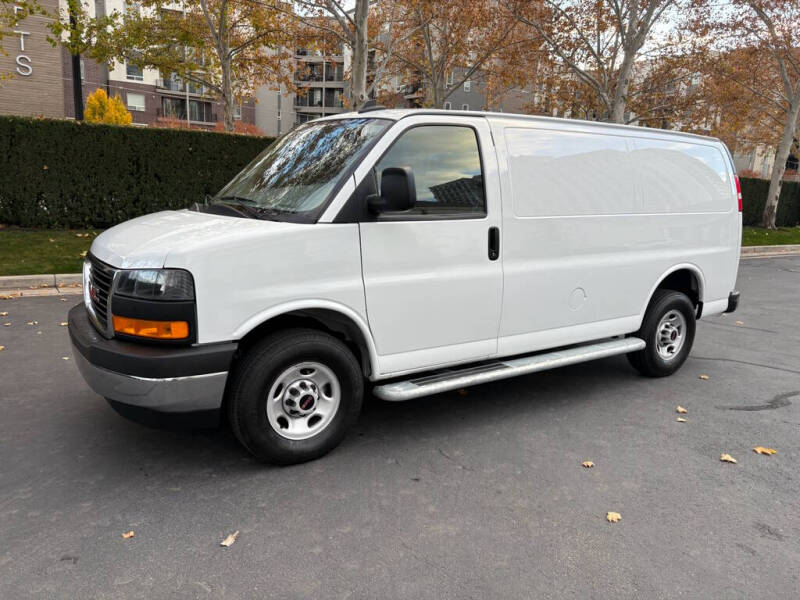 2024 GMC Savana 2500