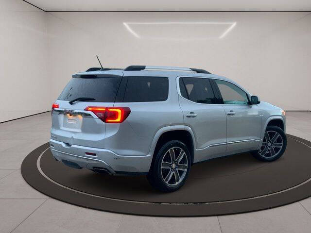 2018 GMC Acadia Denali