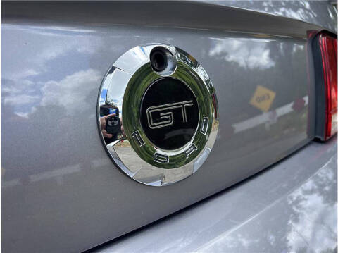 2006 Ford Mustang GT Deluxe
