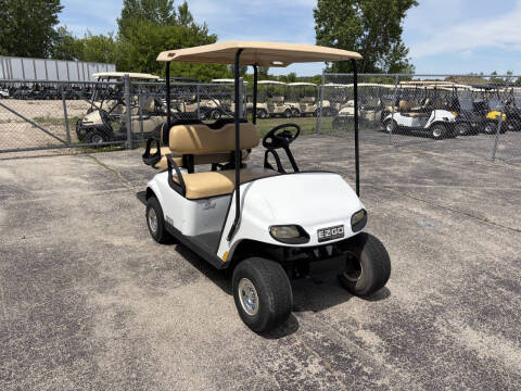 2018 E-Z-GO  Shuttle 4