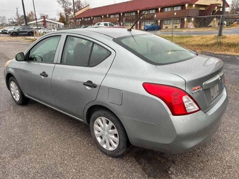 2013 Nissan Versa 1.6 S