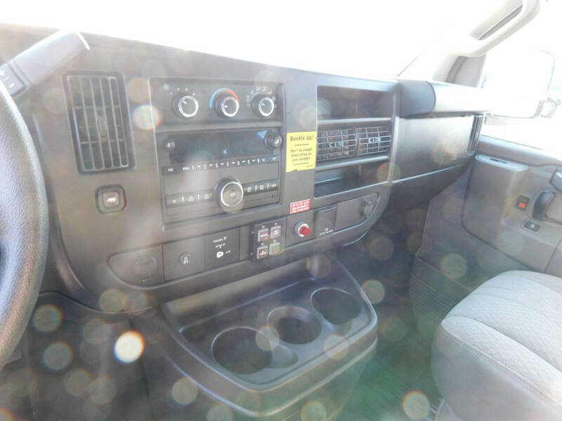2017 GMC Savana 2500