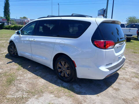 2019 Chrysler Pacifica Hybrid