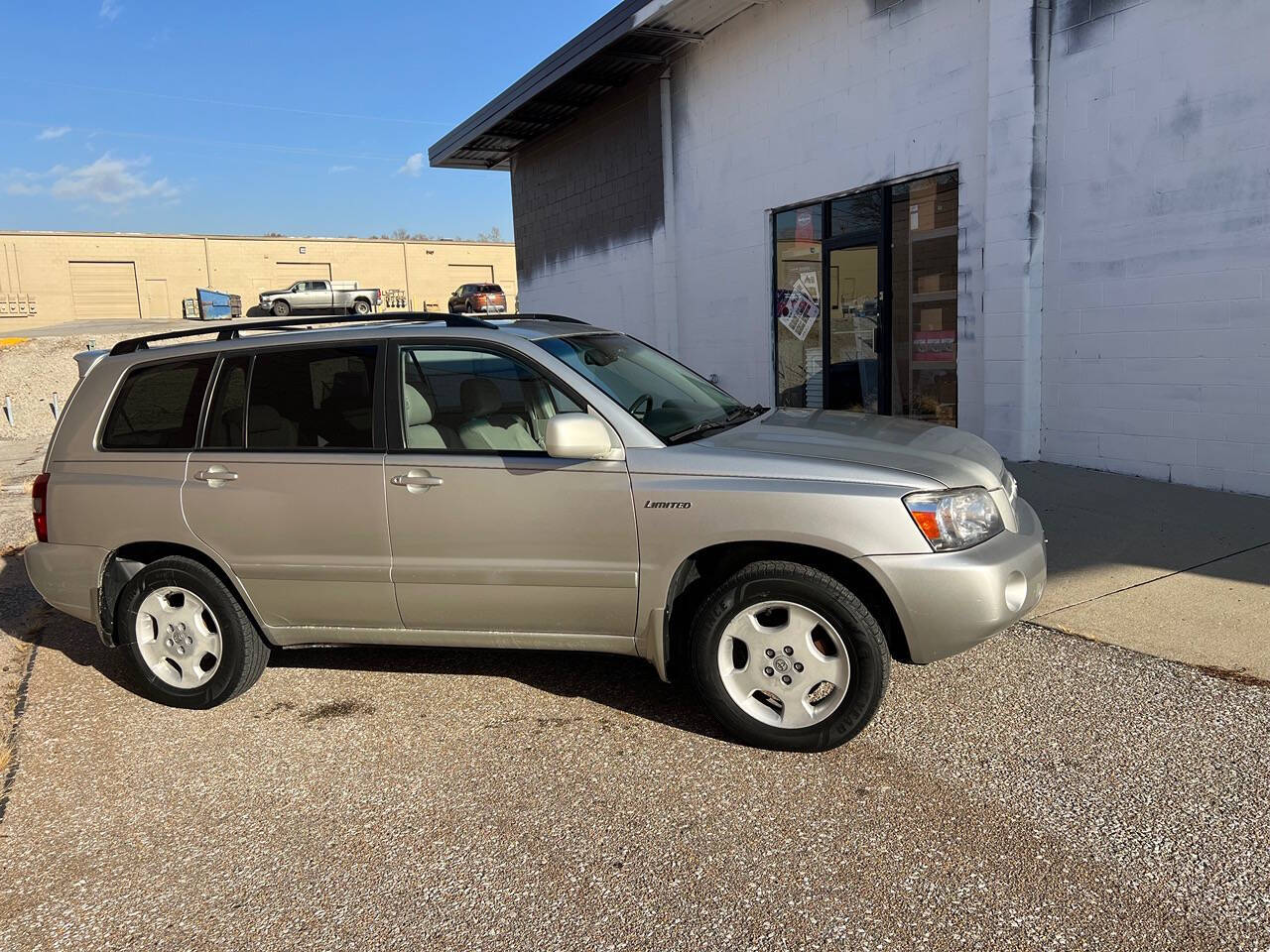 2005 Toyota Highlander for sale at Slideways Customs Auto Sales in Omaha, NE