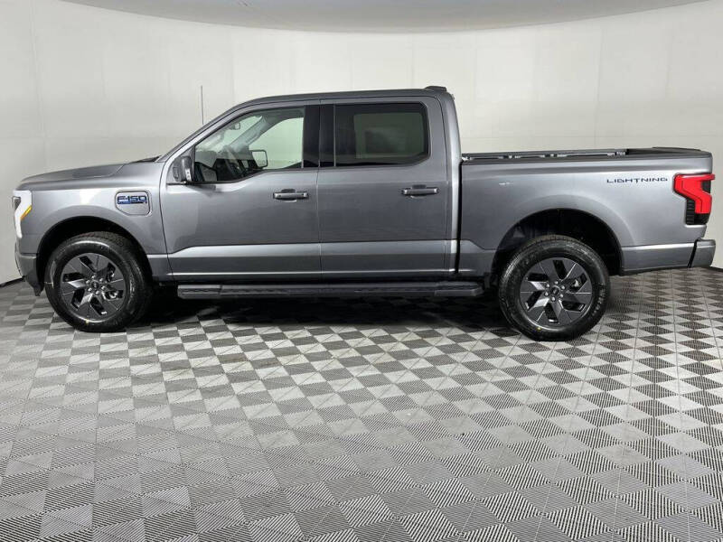 2025 Ford F-150 Lightning Flash
