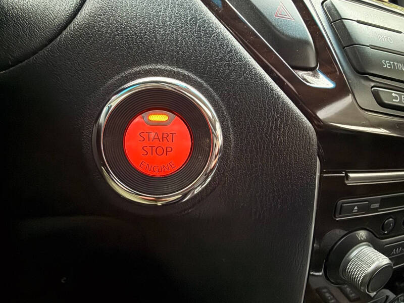 2014 Nissan Pathfinder SL