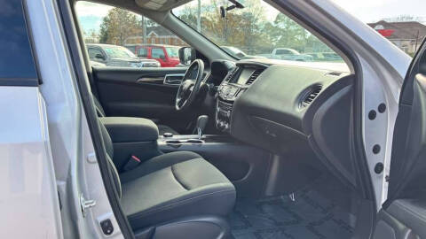 2017 Nissan Pathfinder S