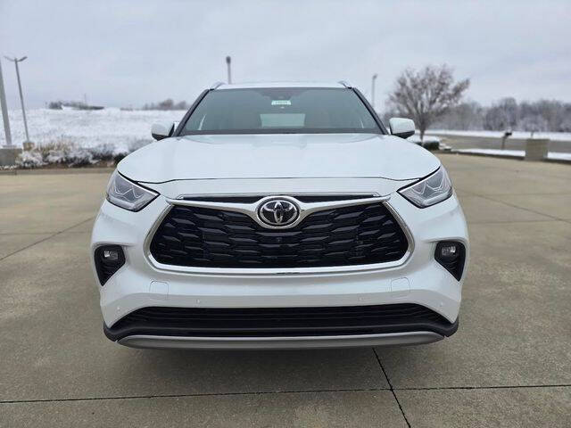 2026 Toyota Highlander Platinum