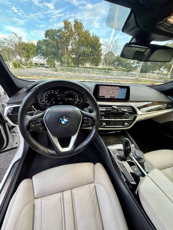 2019 BMW 5 Series 530i