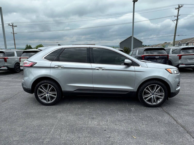 2020 Ford Edge Titanium