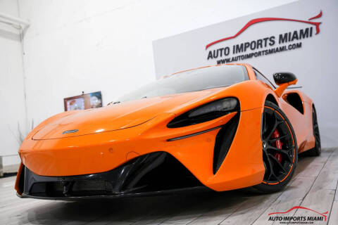 2023 McLaren Artura