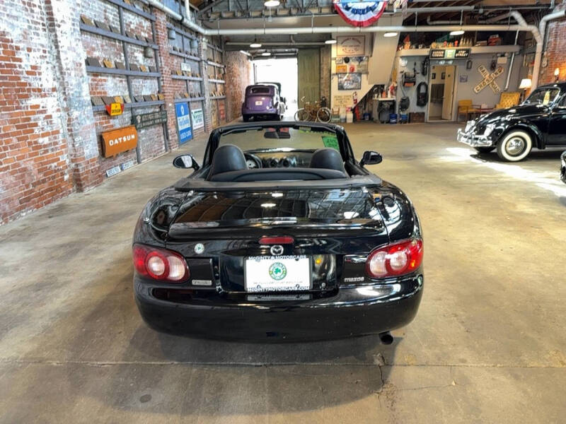 2002 Mazda MX-5 Miata